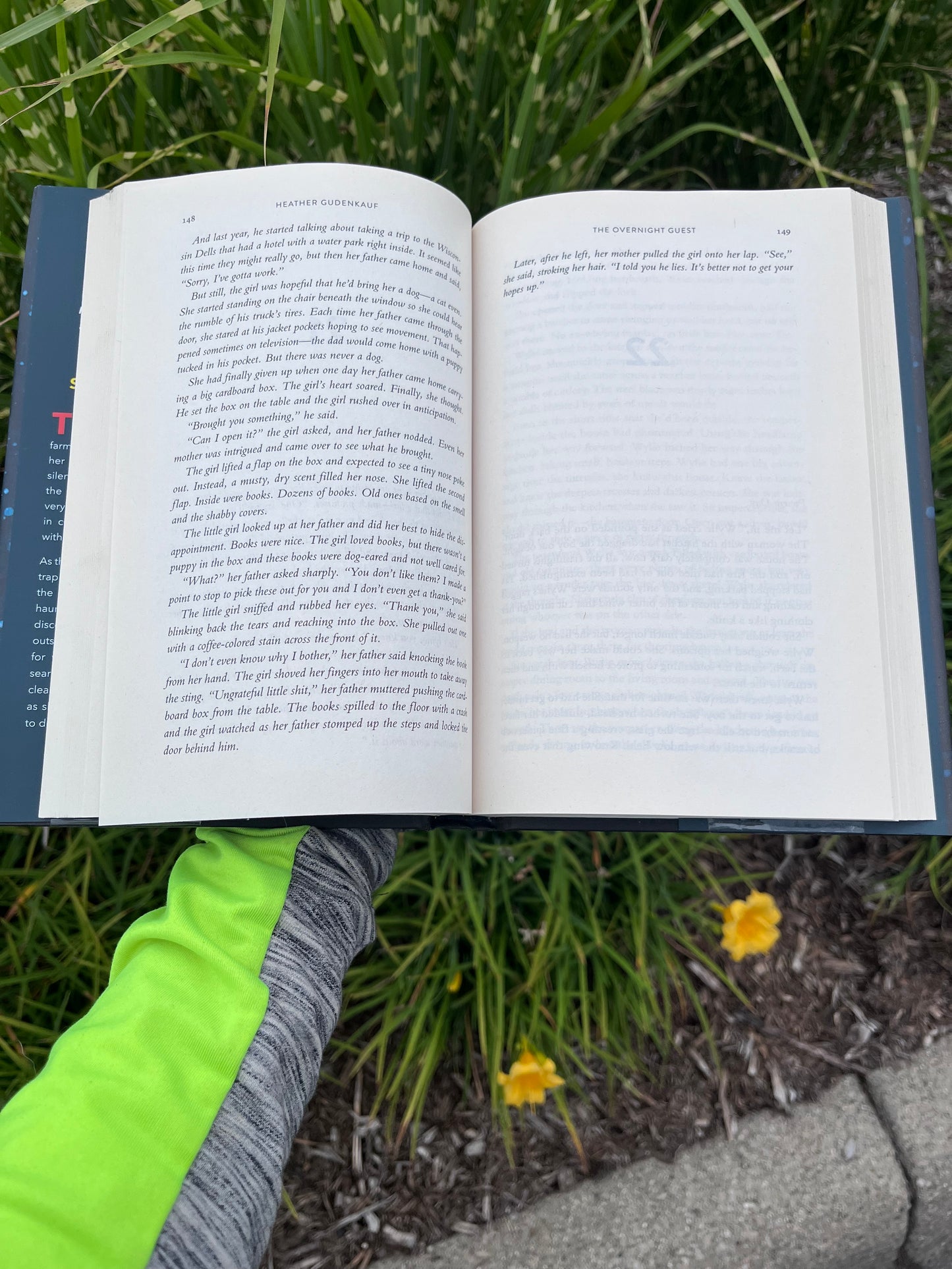 Used Hardcover Book The Overnight Guest by Heather Gudenkauf