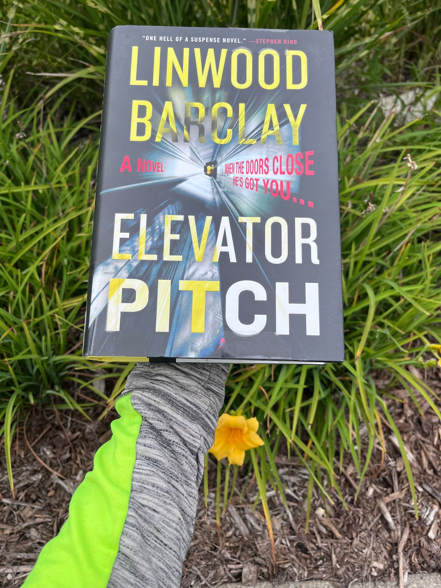 Used Hardcover Book Elevator Pitch by Linwood Barclay